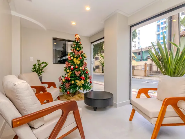 Imagem 2: Apartamento para Venda em Centro com 2 Quartos, Sendo 1 Suíte, 102M²