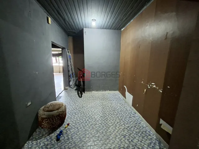 Imagem 8: Casa Geminada com Ponto Comercial no Centro
