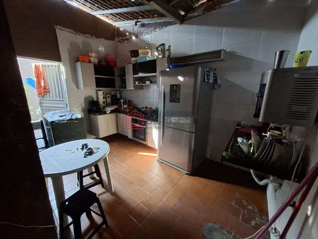 Imagem 4: Casa Geminada com Ponto Comercial no Centro
