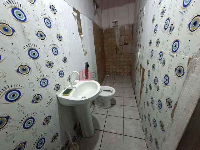 Imagem 7: Casa Geminada com Ponto Comercial no Centro