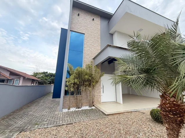 Imagem: Casa Residencial Mobiliada com Piscina em