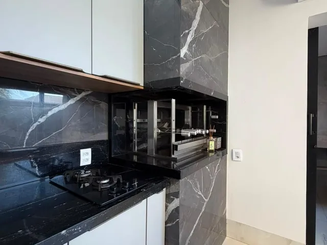 Imagem 5: Sobrado Mobiliado no Condomínio Belvedere II à venda por R$ 3.100.000,00
