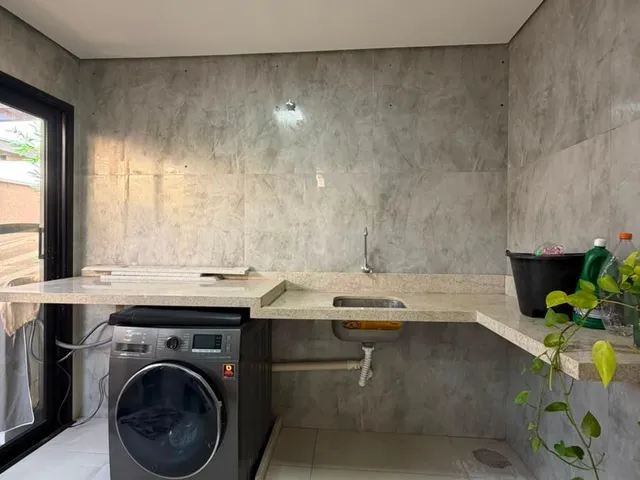 Imagem 10: Sobrado Mobiliado no Condomínio Belvedere II à venda por R$ 3.100.000,00
