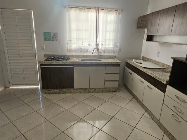 Imagem: Casa semi-mobiliada na Itoupavazinha para