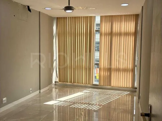 Imagem: Sala Comercial de 30M² À Venda no Ed