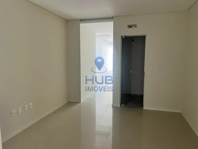 Imagem 9: Apartamento com 4 Dormitórios À Venda Sendo 4 Suítes, 230.0 M² por - R$ 4.500.000,00 - Meia Praia - Itapema/Sc