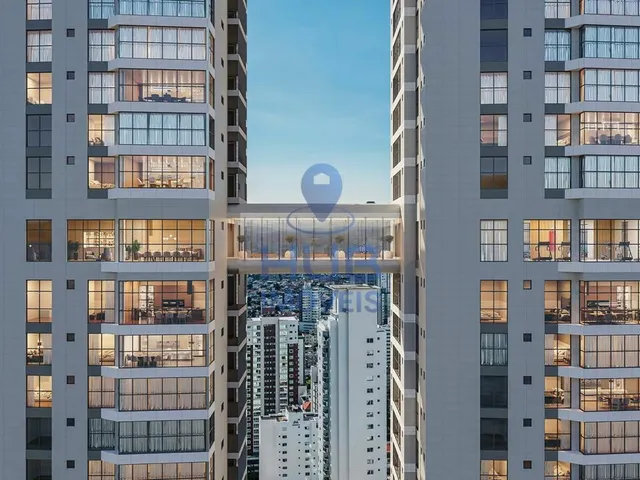 Imagem: Apartamento com 4 Dormitórios À Venda