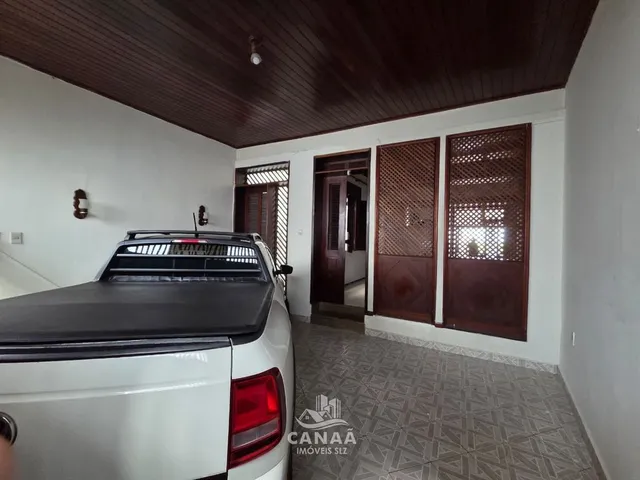 Imagem: Vende-se Casa no Centro com Vaga de Garagem
