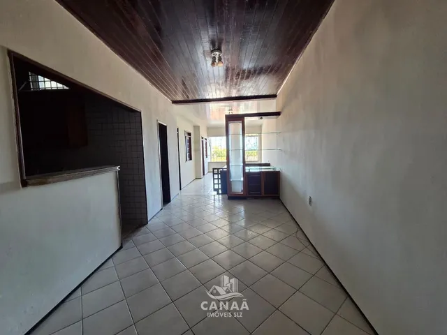 Imagem 8: Vende-Se Casa no Centro com Vaga de Garagem - 3 Quartos Sendo 3 Suítes -150M²