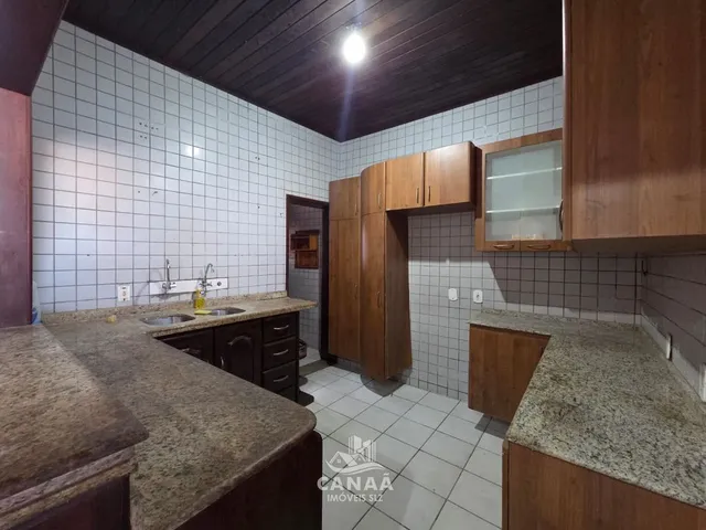 Imagem 16: Vende-Se Casa no Centro com Vaga de Garagem - 3 Quartos Sendo 3 Suítes -150M²