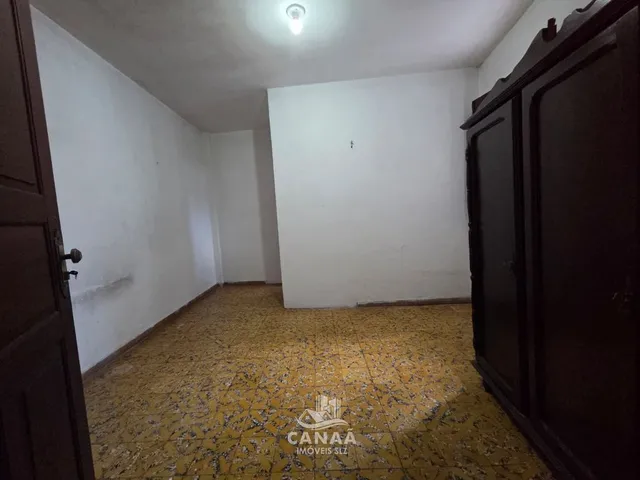 Imagem 11: Vende-Se Casa no Centro com Vaga de Garagem - 3 Quartos Sendo 3 Suítes -150M²