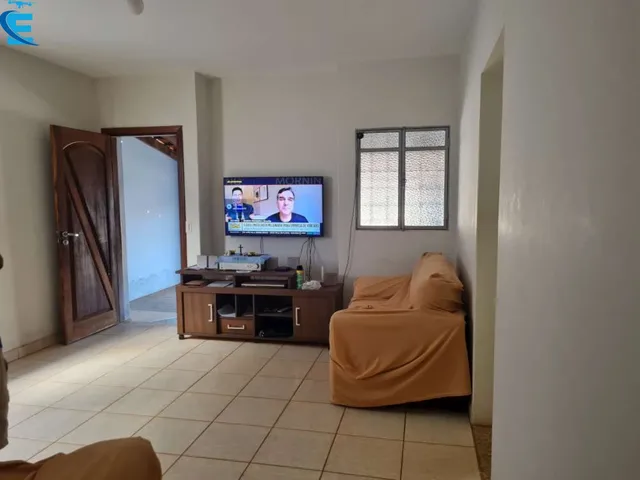 Imagem: Casa com 2 quartos (1 suite), 2 salas banheiro