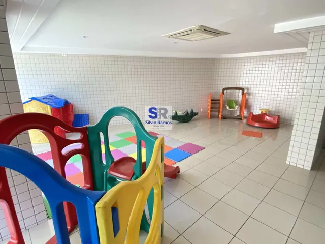 Imagem 2: Apartamento Amplo Mobiliado de 3 Quartos Sendo 2 Suítes em Setúbal