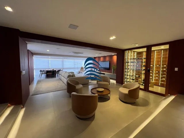 Imagem 15: Apartamento 4 suítes, transformado em 3 suítes com a master ampliada, gabinete, varanda