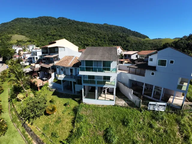 Imagem: Venda - Casas em Condomínios - 3 dormitórios