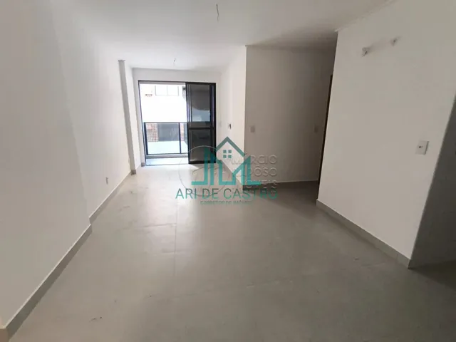 Imagem: Apartamento com 2 Quartos, 60m², Varanda