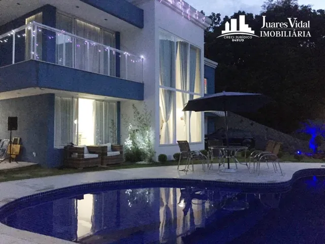 Imagem: A casa em condomínio possui 4 Dormitórios, 2 Suítes, 3