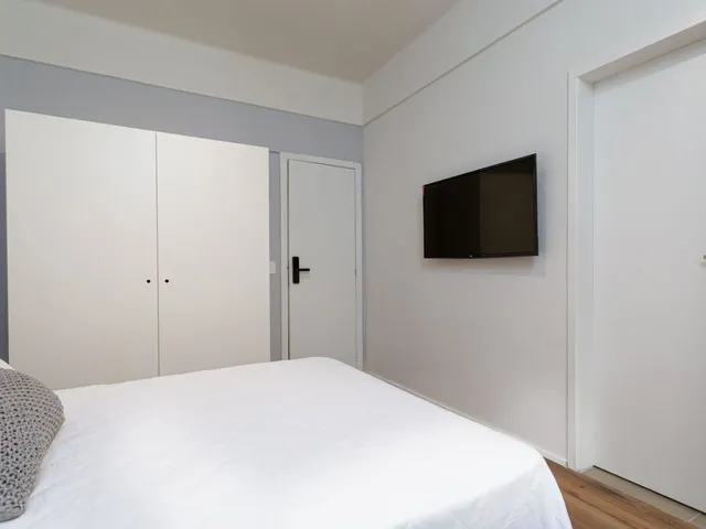 Imagem 4: Apartamento para venda em Pinheiros com 4 quartos, sendo 2 suítes, 126m²