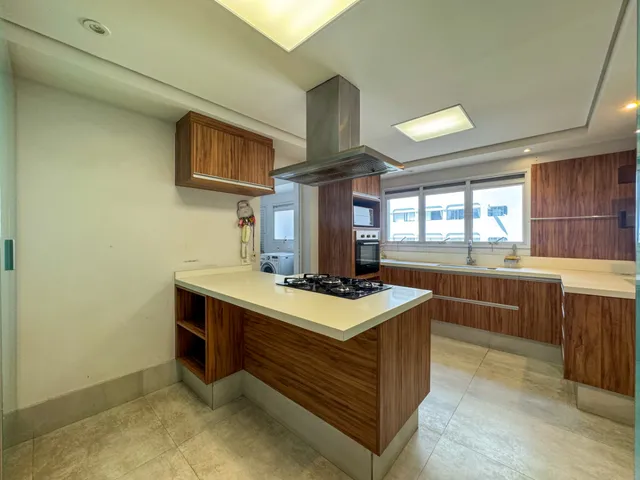 Imagem 12: Apartamento para Venda em Vila Cordeiro com 4 Quartos, Sendo 4 Suítes, 258M²