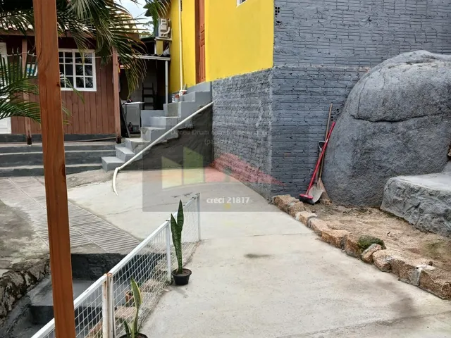 Imagem: Casa à venda no bairro Ratones - Florianópolis/SC