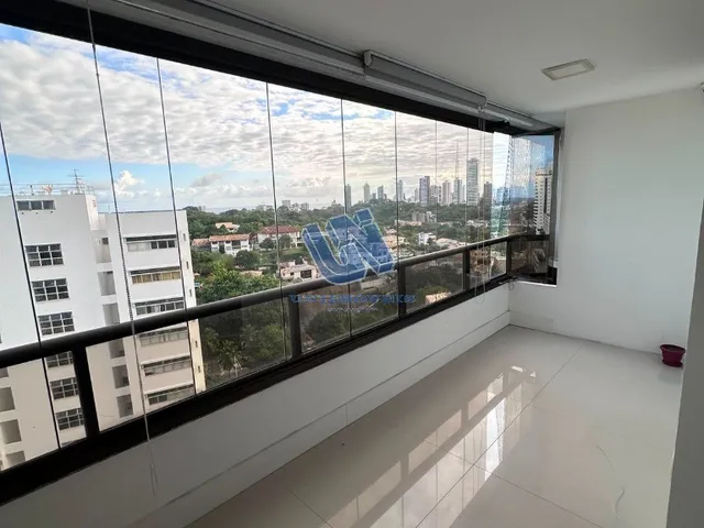Imagem: O apartamento possui 2 Dormitórios, 1 Suíte, 3 Banheiros,