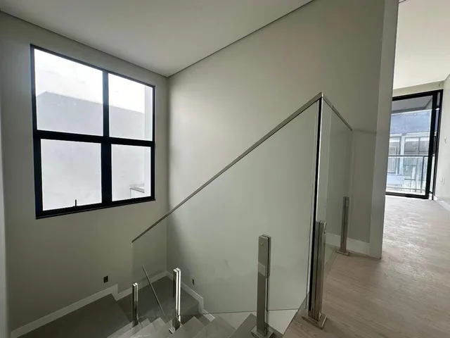 Imagem 6: Sobrado Alto Padrão a Venda, com 04 Quartos, Sendo 03 Suítes, no Bairro Jaraguá Esquerdo, Jaraguá do Sul
