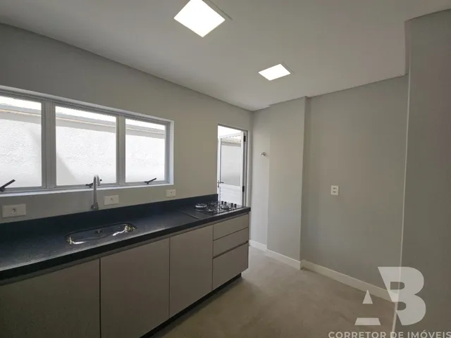 Imagem 10: Aluguel de Apartamento no Centro de Balneário Camboriú-Sc: 3 Quartos, 1 Suíte, 2 Banheiros, 1 Vaga - 128,97M²