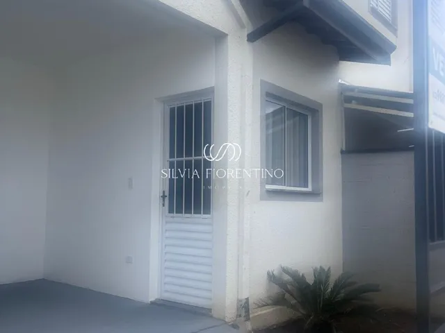 Imagem: A casa possui 2 Dormitórios, 1 Banheiro, 1 Vaga na