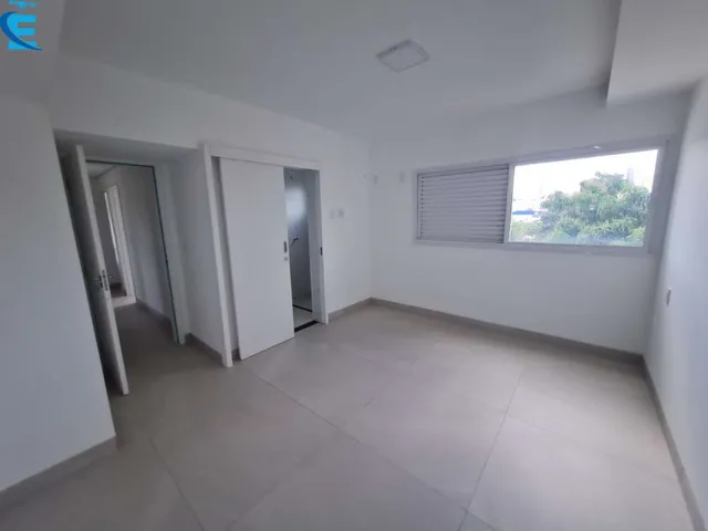 Imagem 6: Cobertura de 207 m² com 1 suíte, 2 semi-suites, 1 escritório, 2 vagas soltas grandes