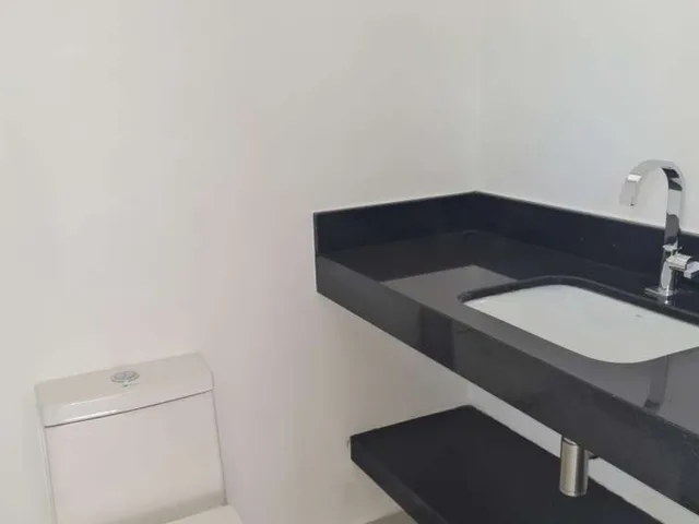 Imagem 11: Cobertura de 207 m² com 1 suíte, 2 semi-suites, 1 escritório, 2 vagas soltas grandes