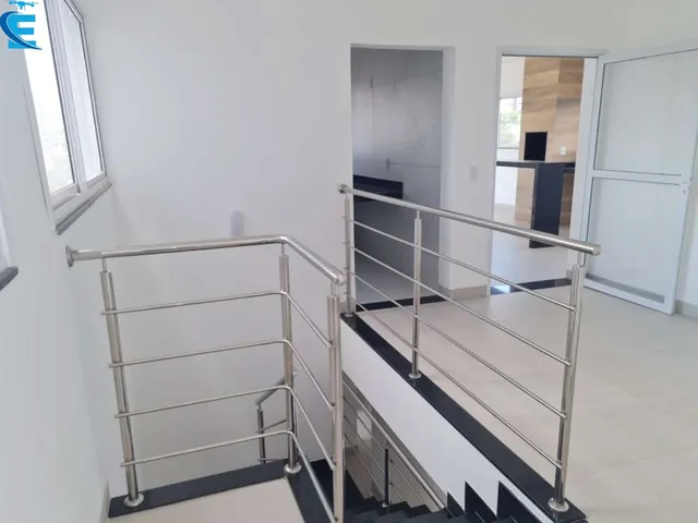 Imagem 2: Cobertura de 207 m² com 1 suíte, 2 semi-suites, 1 escritório, 2 vagas soltas grandes