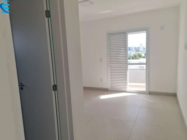 Imagem 2: Cobertura duplex de 205 m², com 4 quartos (2 suítes), 2 vagas de garagens soltas e