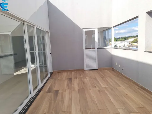 Imagem 9: Cobertura duplex de 205 m², com 4 quartos (2 suítes), 2 vagas de garagens soltas e