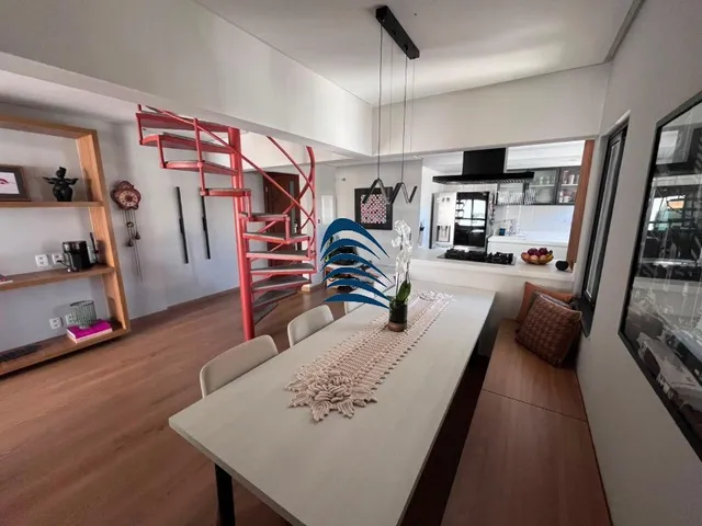 Imagem 2: Cobertura duplex com 203 m² de área total no Costa Azul, ideal para quem busca alto