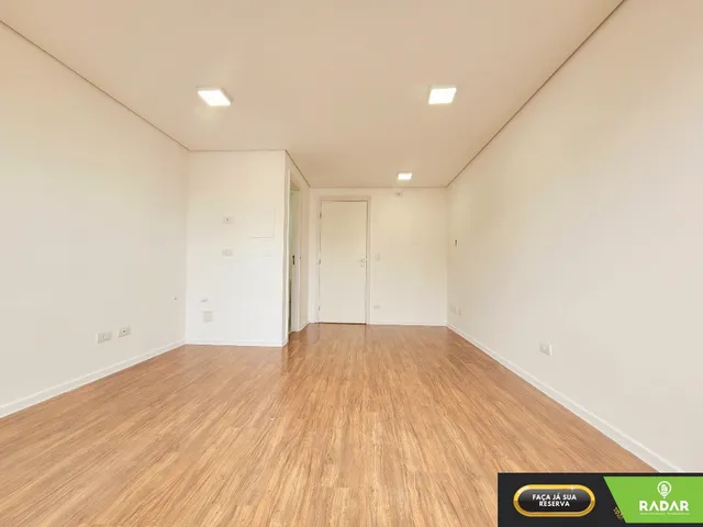 Imagem: Conjunto comercial novo com baixo custo