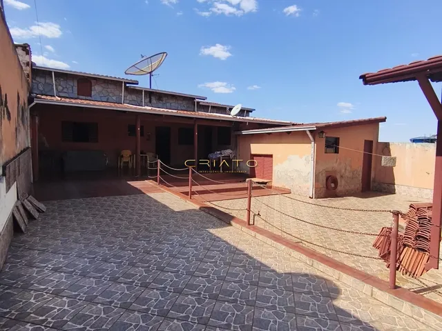 Imagem 11: Excelente Oportunidade para Investidores: Duas Casas no Mesmo Terreno