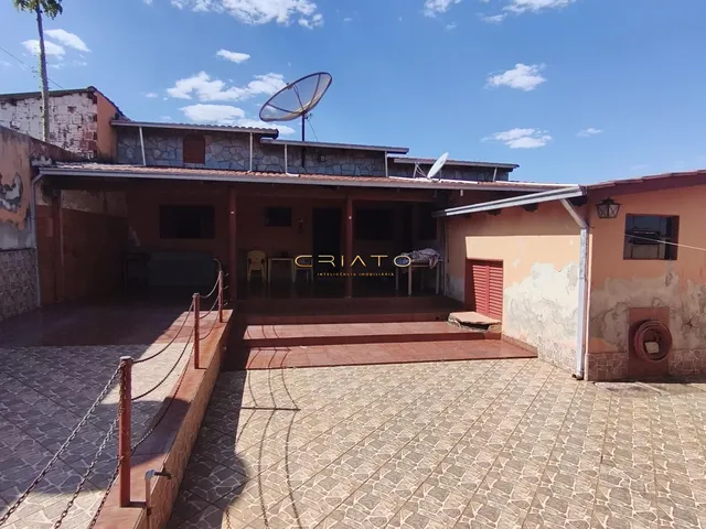 Imagem 2: Excelente Oportunidade para Investidores: Duas Casas no Mesmo Terreno