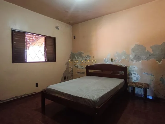 Imagem 14: Excelente Oportunidade para Investidores: Duas Casas no Mesmo Terreno