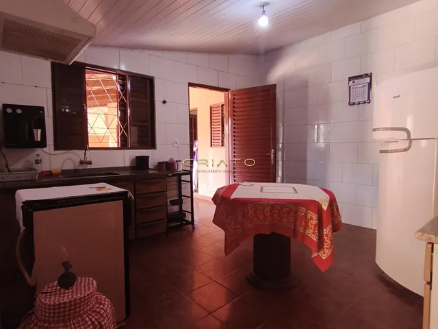 Imagem 15: Excelente Oportunidade para Investidores: Duas Casas no Mesmo Terreno