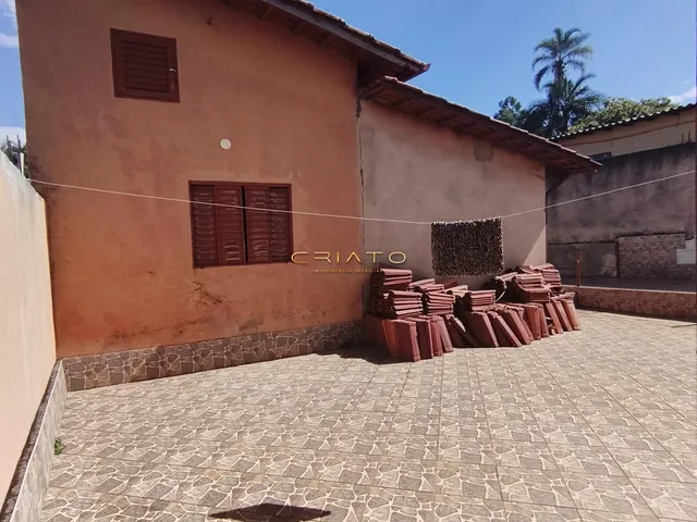 Imagem 9: Excelente Oportunidade para Investidores: Duas Casas no Mesmo Terreno
