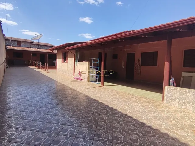Imagem 16: Excelente Oportunidade para Investidores: Duas Casas no Mesmo Terreno