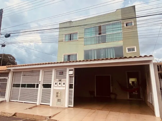 Imagem: A casa possui 6 Dormitórios, 3 Suítes, 7 Banheiros, 9