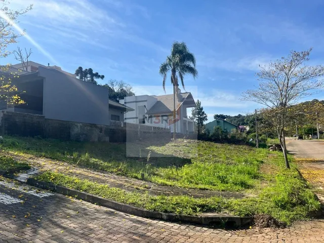 Imagem: Terreno de Esquina à Venda