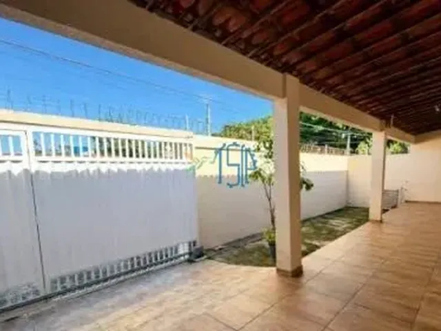 Imagem 2: Casa À Venda no Pitimbu com Amplo Quintal e Área Gourmet