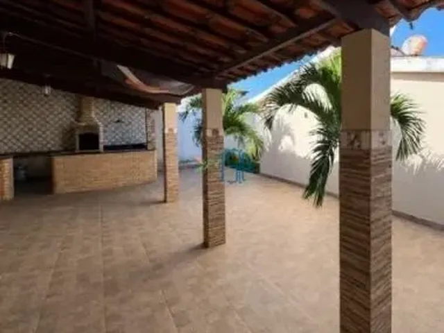Imagem 4: Casa À Venda no Pitimbu com Amplo Quintal e Área Gourmet