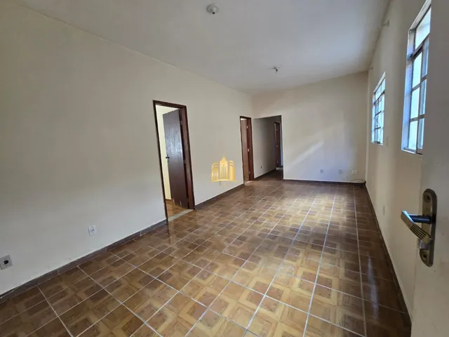 Imagem: ALUGA-SE - APARTAMENTO NO CENTRO DE ESMERALDAS/MG