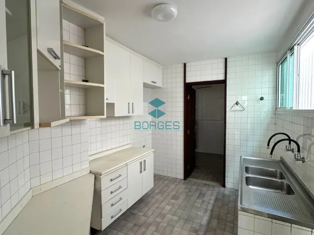 Imagem 10: Casa térrea à venda na Pituba com 380m², 4 quartos, 2 suítes e piscina