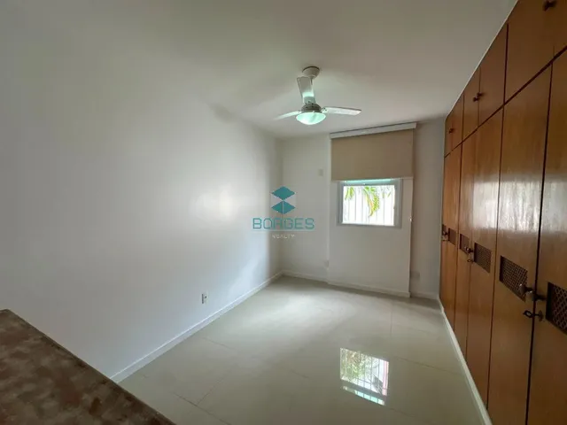 Imagem 4: Casa térrea à venda na Pituba com 380m², 4 quartos, 2 suítes e piscina