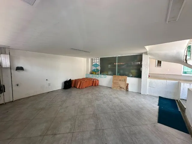 Imagem 7: Casa térrea à venda na Pituba com 380m², 4 quartos, 2 suítes e piscina