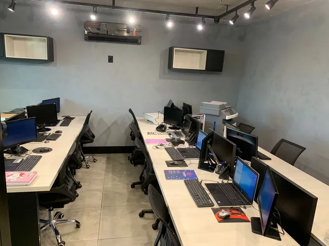 Imagem: Sala Comercial Mobiliada com 2 Vagas no